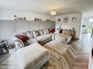 Lounge- click for photo gallery